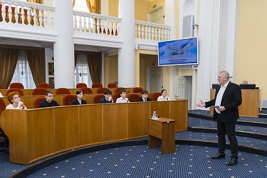 Неизвестный Дом Советов: от квеста до голосования